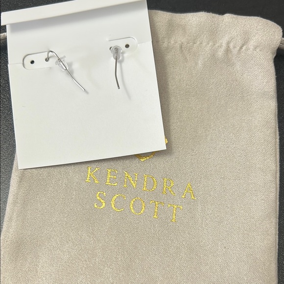 Kendra Scott Emerald Heart Stud Earrings - Picture 3 of 3